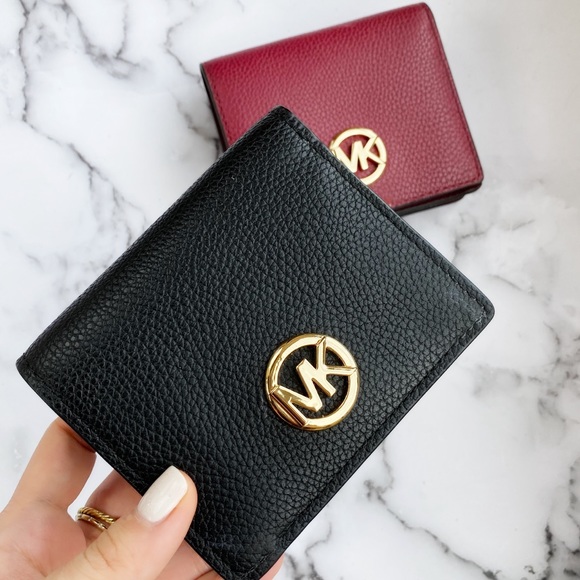 Gaby’sBags👜💕- Michael Kors Card Case wallet - Picture 2 of 8